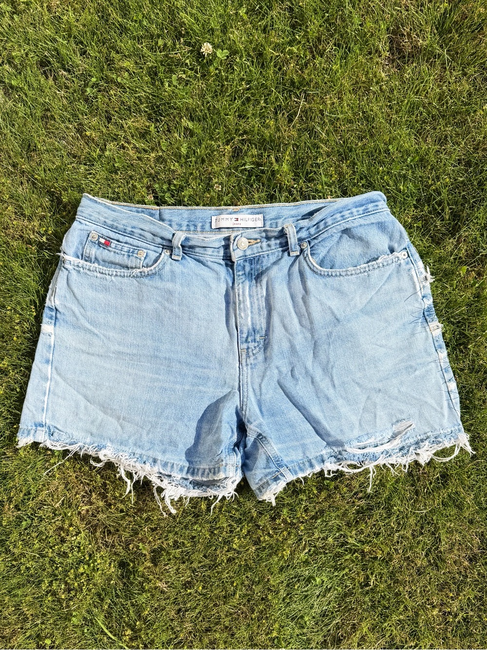 Vintage Y2K Tommy Hilfiger Boyfriend Denim Shorts Light Wash Distressed Size 12